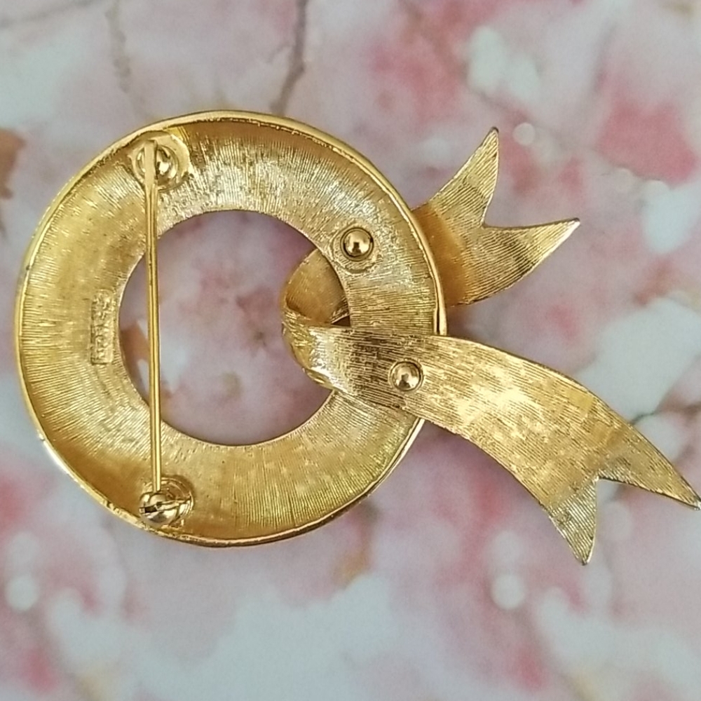 Vintage Mid Century Signed MONET Goldtone Bow Brooch Pin - Picture 8 of 14